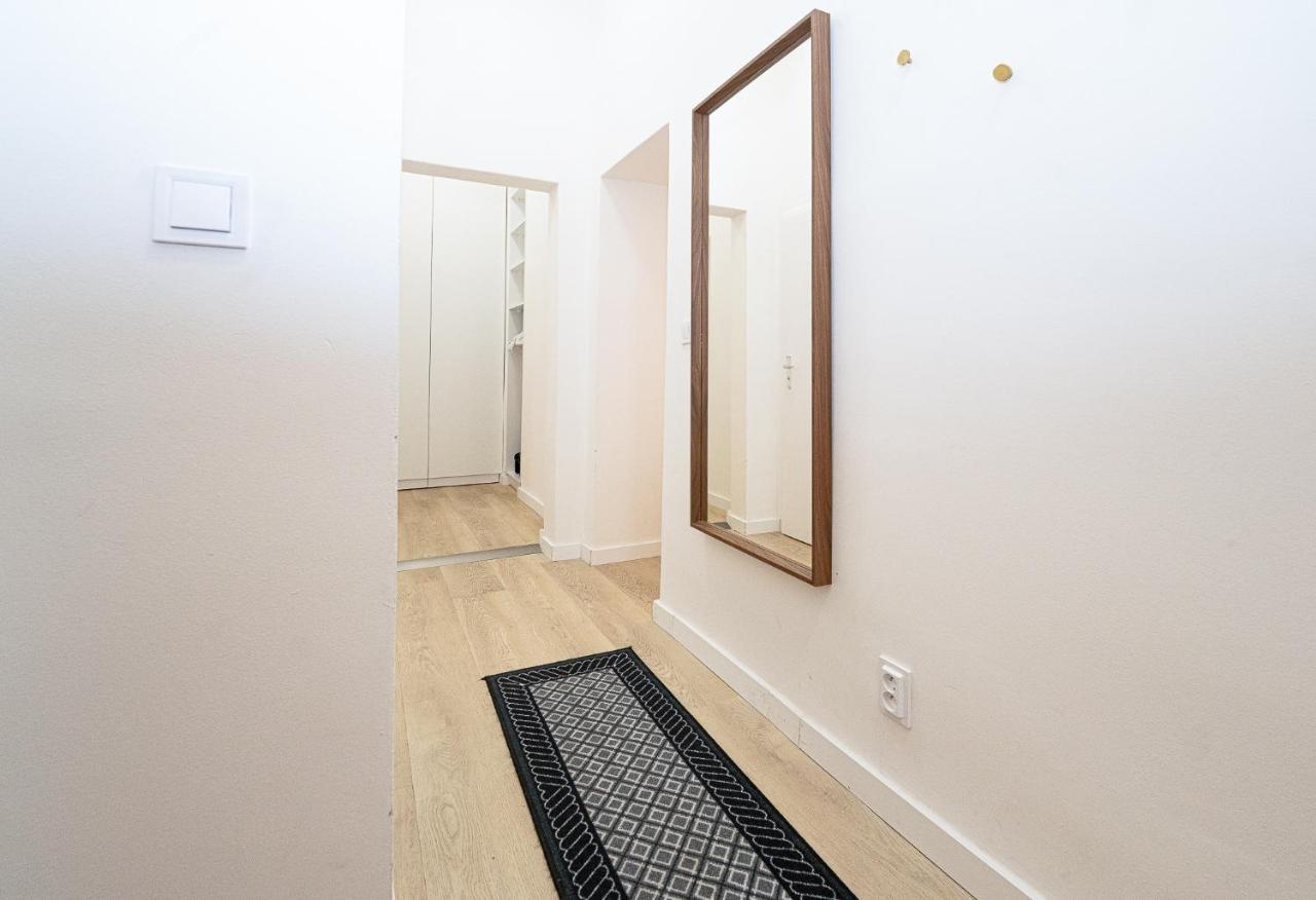 Apartment Modern 5 Min Wenceslas Square Apartment, Prague
